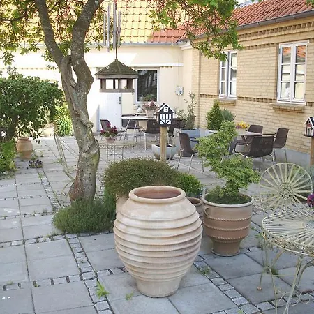 Hjarbaek Bed And Breakfast